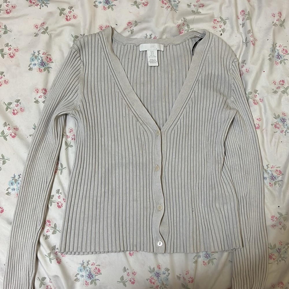 button up - Picture 2 of 3